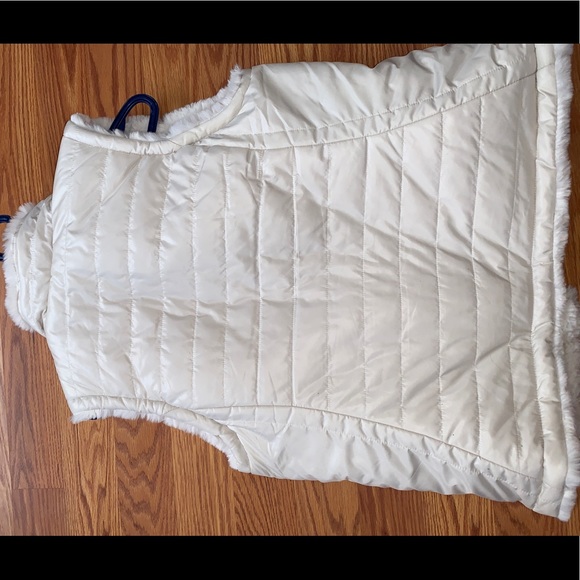 Reversible off white puffer vest - Picture 2 of 4
